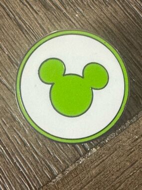 5/$25 Disney Mickey Ears Green MagicBand Logo Pin